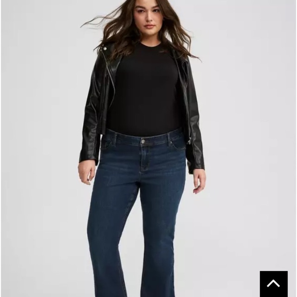 NWOT Torrid 22R Dark Wash Luxe Slim Bootcut Jeans